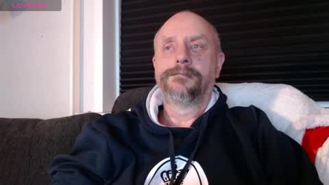 Snapshot of hardmrlazy chatting on 12.27.24 MrLazy online show from 12.27.24