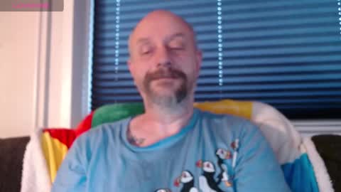 Snapshot of hardmrlazy chatting on 12.31.24 MrLazy online show from 12.31.24