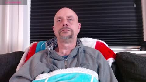 Snapshot of hardmrlazy chatting on 01.03.25 MrLazy online show from 01.03.25