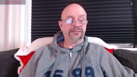 Snapshot of hardmrlazy chatting on 01.05.25 MrLazy online show from 01.05.25