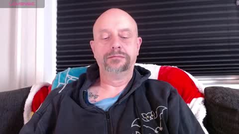Snapshot of hardmrlazy chatting on 01.08.25 MrLazy online show from 01.08.25