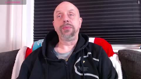 Snapshot of hardmrlazy chatting on 01.12.25 MrLazy online show from 01.12.25