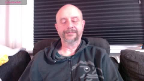 Snapshot of hardmrlazy chatting on 01.22.25 MrLazy online show from 01.22.25