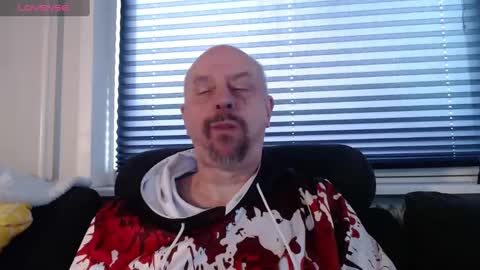 Snapshot of hardmrlazy chatting on 02.02.25 MrLazy online show from 02.02.25