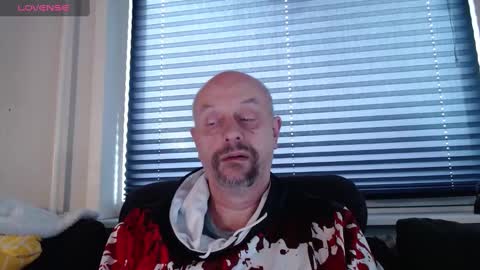 Snapshot of hardmrlazy chatting on 02.03.25 MrLazy online show from 02.03.25