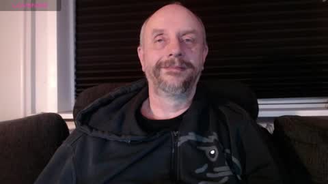 Snapshot of hardmrlazy chatting on 02.22.25 MrLazy online show from 02.22.25