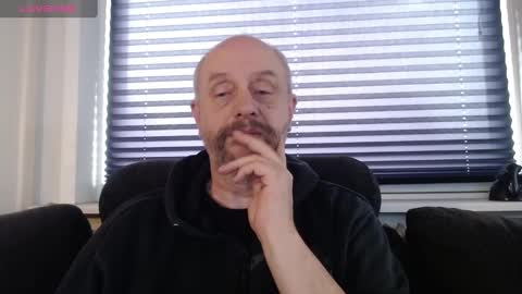 Snapshot of hardmrlazy chatting on 02.22.25 MrLazy online show from 02.22.25