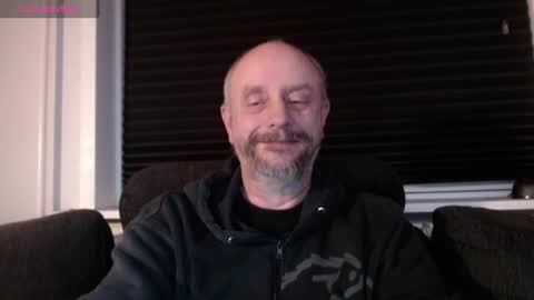 Snapshot of hardmrlazy chatting on 02.22.25 MrLazy online show from 02.22.25
