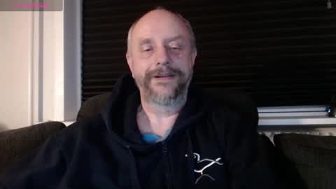Snapshot of hardmrlazy chatting on 03.06.25 MrLazy online show from 03.06.25