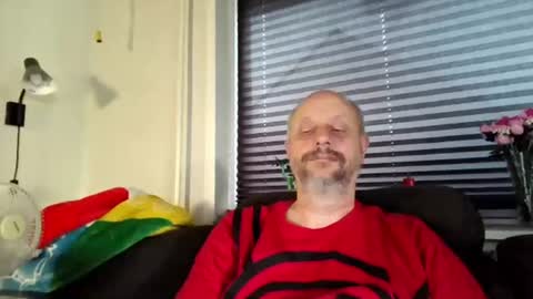 Snapshot of hardmrlazy chatting on 06.27.26 MrLazy online show from 06.27.26