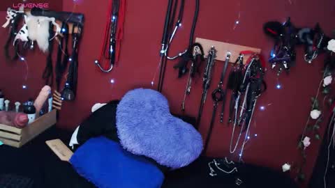 greta online show from 11.27.25