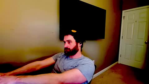 Snapshot of hardswtch chatting on 12.02.24 Tom online show from 12.02.24