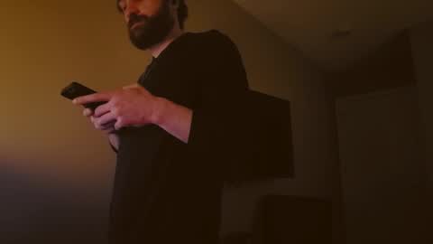 Snapshot of hardswtch chatting on 12.08.24 Tom online show from 12.08.24