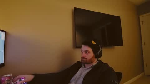 Snapshot of hardswtch chatting on 12.16.24 Tom online show from 12.16.24