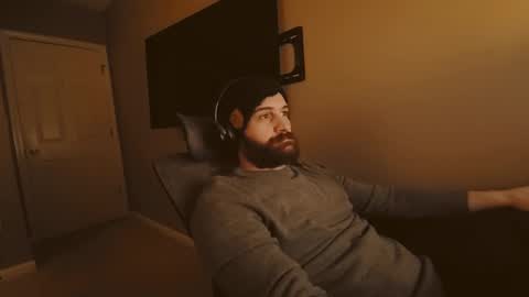 Snapshot of hardswtch chatting on 02.02.25 Tom online show from 02.02.25