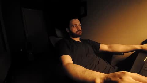 Snapshot of hardswtch chatting on 09.11.25 Tom online show from 09.11.25