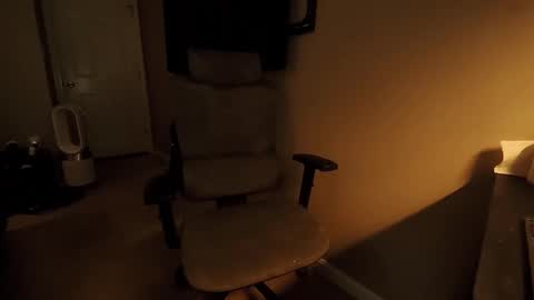 Snapshot of hardswtch chatting on 09.14.25 Tom online show from 09.14.25