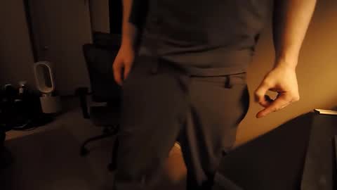 Snapshot of hardswtch chatting on 09.15.25 Tom online show from 09.15.25