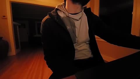 Snapshot of hardswtch chatting on 10.25.25 Tom online show from 10.25.25