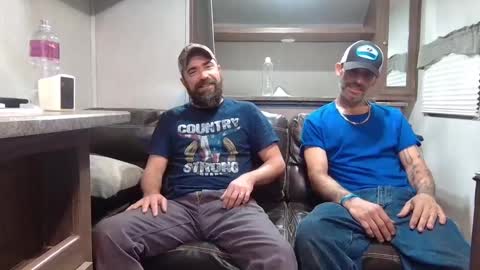 Snapshot of hardworkertn chatting on 12.22.24 hardworkertn online show from 12.22.24