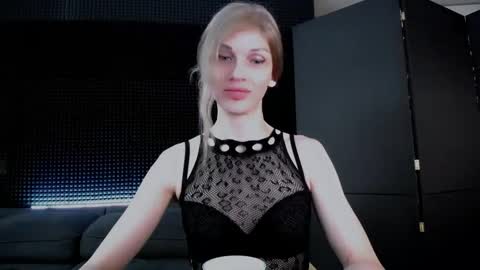 Snapshot of hardy_green chatting on 10.28.25 Miss Hardy online show from 10.28.25