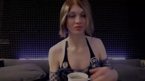 Miss Hardy online show from 03.22.26