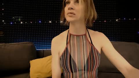 Miss Hardy online show from 05.11.26