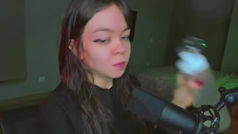 Miss Hari online show from 02.13.25