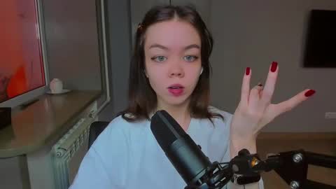 Miss Hari online show from 02.16.25