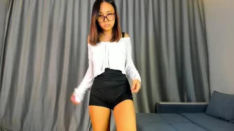 Snapshot of harimin chatting on 10.10.25 Maya online show from 10.10.25