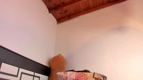 Annie online show from 02.05.26