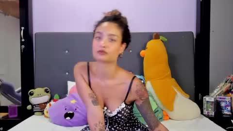 Snapshot of harmonyy_hill chatting on 07.06.26 Harmony Hill online show from 07.06.26