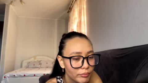 Snapshot of harolddierolf chatting on 10.12.25 Naomi online show from 10.12.25