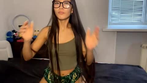 Snapshot of harolddierolf chatting on 10.17.25 Naomi online show from 10.17.25