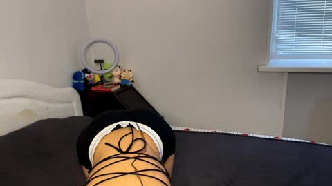 Snapshot of harolddierolf chatting on 10.19.25 Naomi online show from 10.19.25