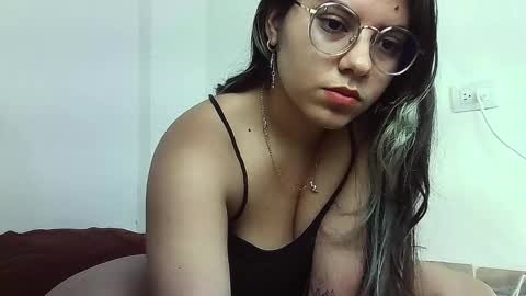 Snapshot of harper_ks chatting on 10.24.25 Harper online show from 10.24.25