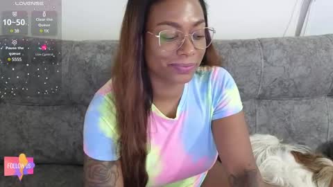 Snapshot of harpertowns chatting on 03.08.25 Harper online show from 03.08.25