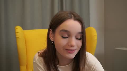 Snapshot of harrieteasley chatting on 12.03.24 Call Me Tate its my fourth day here i hope we can to be friends and not only online show from 12.03.24
