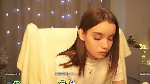 Snapshot of harrieteasley chatting on 01.22.25 Call Me Tate its my fourth day here i hope we can to be friends and not only online show from 01.22.25