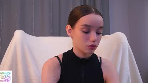 Snapshot of harrieteasley chatting on 03.02.25 Call Me Tate its my fourth day here i hope we can to be friends and not only online show from 03.02.25