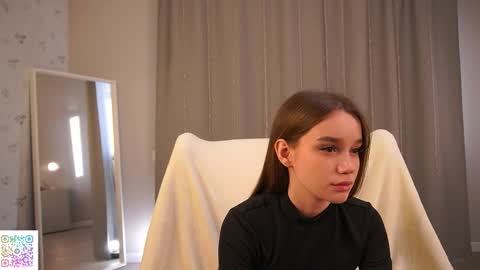 Snapshot of harrieteasley chatting on 03.09.25 Call Me Tate its my fourth day here i hope we can to be friends and not only online show from 03.09.25
