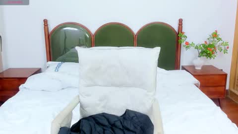 Snapshot of harriethelen chatting on 02.05.26 helen online show from 02.05.26