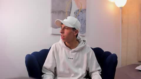   H  K   online show from 09.23.25