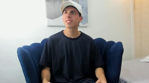   H  K   online show from 10.02.25