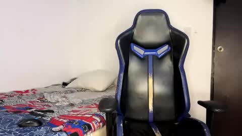 Snapshot of harry_p01 chatting on 10.12.25 harry_p01 online show from 10.12.25