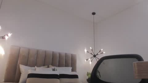 Harry Jones online show from 12.17.24