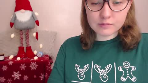 Snapshot of hartfoxx chatting on 12.27.24 hartfoxx online show from 12.27.24