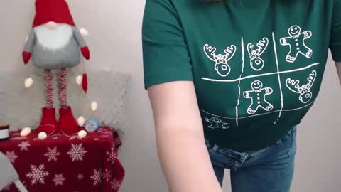 Snapshot of hartfoxx chatting on 12.27.24 hartfoxx online show from 12.27.24