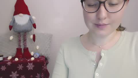 Snapshot of hartfoxx chatting on 12.27.24 hartfoxx online show from 12.27.24