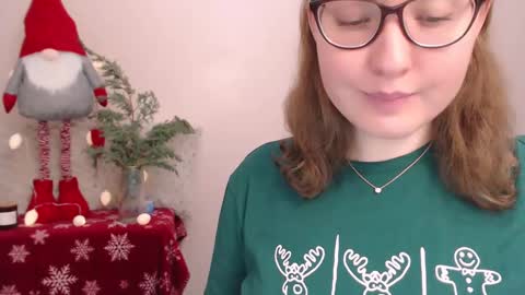 Snapshot of hartfoxx chatting on 12.31.24 hartfoxx online show from 12.31.24
